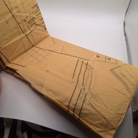 1998 MCCALL'S PATTERN 9267 MISSES JACKET, TOP, PANTS, SKIRT SIZE 16 - 20 - Picture 8 of 10